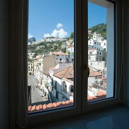 Palazzo Della Monica * Vietri