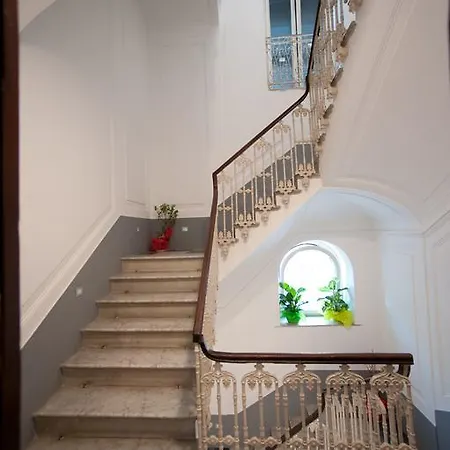 Palazzo Della Monica Daire Vietri