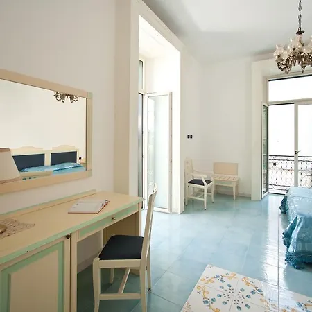 Palazzo Della Monica Apartament Vietri