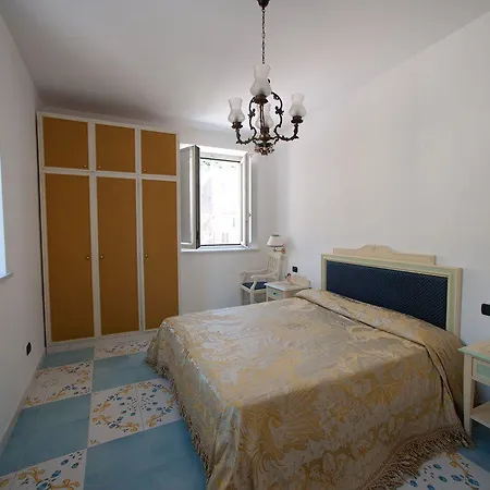 Palazzo Della Monica - Amami Collection * Vietri