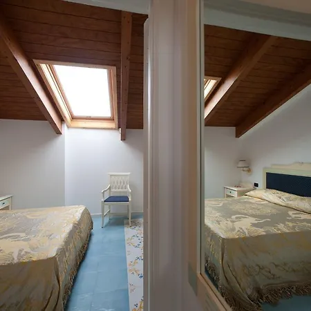 Palazzo Della Monica Apartment *